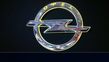 Automobile: PSA achète Opel à GM et change de dimension