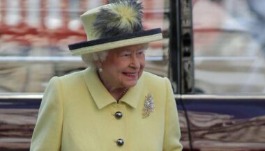 Brexit: La reine Elizabeth II autorise son déclenchement