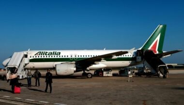 Alitalia au bord du gouffre va confier son destin à des administrateurs