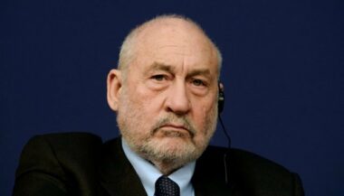 Présidentielle française: 25 Nobel d'économie dénoncent le programme de Le Pen