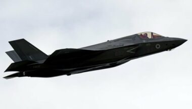 Israël: des chasseurs furtifs F-35 effectuent leur première sortie