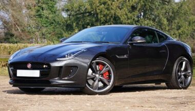 Jaguar et Land Rover lancent le financement sur le marché automobile premium