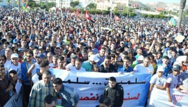 Manifestations d'Al Hoceima. Les reportages vidéos de 2M et Al Aoula