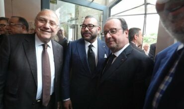 Vidéo: Mohammed VI rejoint Hollande dans un resto parisien avant d'aller visiter une expo à l'IMA
