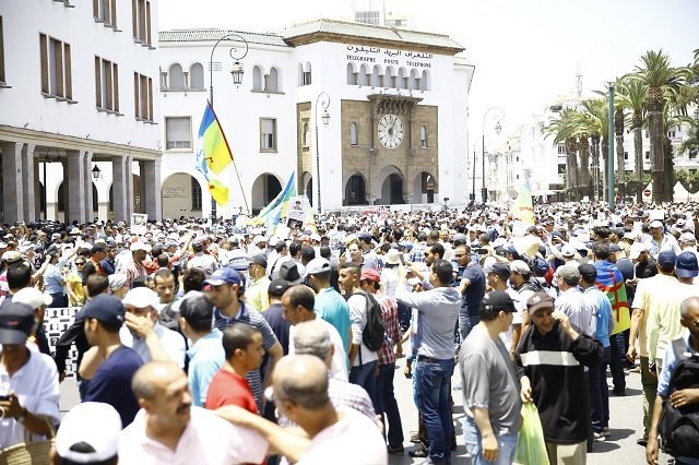 A Rabat, une énorme manifestation de soutien au hirak