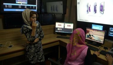 En Afghanistan, des médias dédiés aux femmes défient les préjugés
