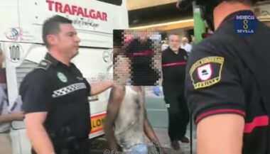 Un mineur marocain traverse 230 km accroché sous un bus entre Tétouan et Séville