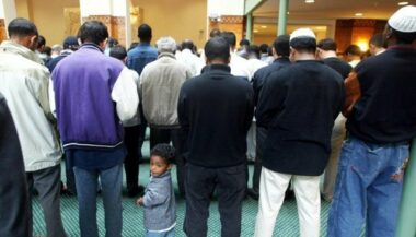 France: un individu a tenté de foncer sur des personnes à la sortie d'une mosquée