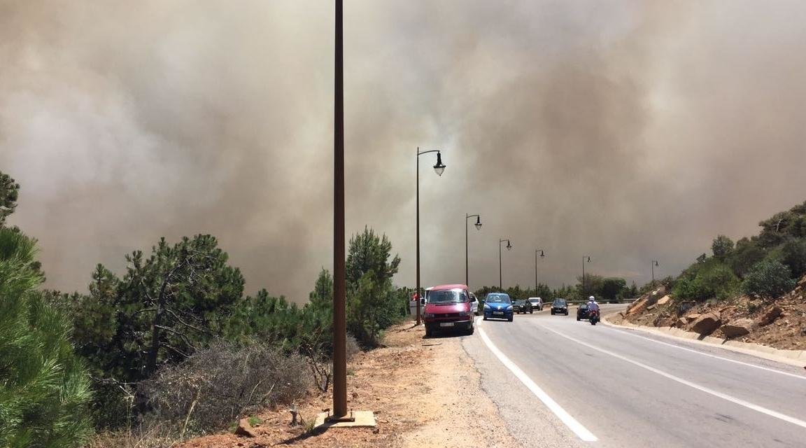 Images. Un immense incendie ravage la forêt Mediouna à Tanger