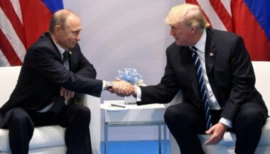 Trump fait un compte rendu de sa rencontre avec Poutine sur Twitter