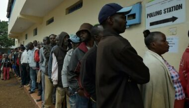 Les Kényans aux urnes pour des élections très serrées