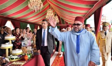 Le Roi donne à M'Diq une réception à l’occasion de son 54e anniversaire