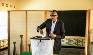 Les Rwandais fêtent la réélection de Paul Kagame, plébiscité