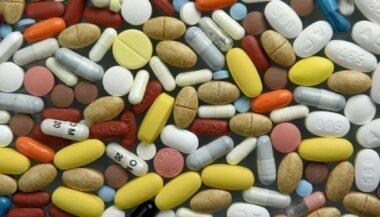 Vente illicite de médicaments: 5 arrestations et plus de 8.000 comprimés saisis