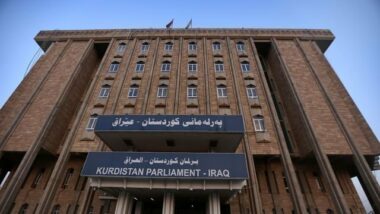 Irak: la Cour suprême ordonne la suspension du référendum au Kurdistan 