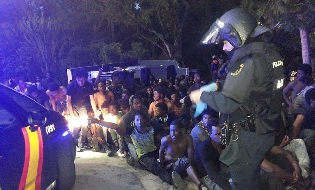 Migrants subsahariens à Fnideq: les rafles s’intensifient dans le nord du Maroc