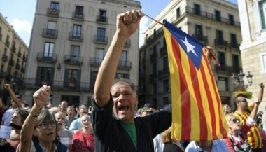 Catalogne: manifestations contre l'incarcération de deux indépendantistes