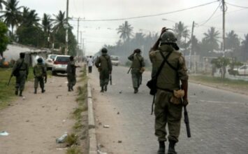 Attaques au Mozambique, 14 assaillants et deux policiers tués