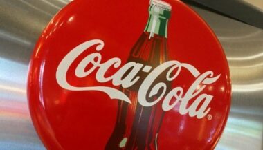 Vidéo. Arabie saoudite: Coca-Cola diffuse sa première publicité avec une femme au volant