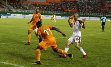 Le Maroc gagne à Abidjan et ira en Russie