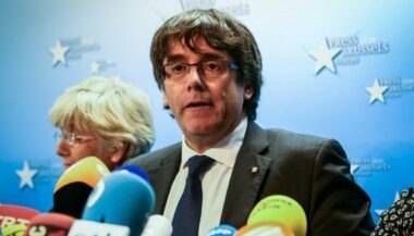Installé à Bruxelles, Puigdemont est convoqué par la justice espagnole