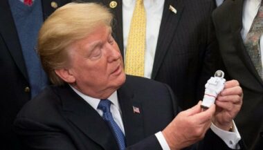 Trump veut renvoyer des hommes sur la Lune, Mars en ligne de mire