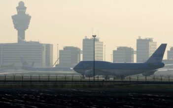 Pays-Bas: tous les vols annulés à l'aéroport d'Amsterdam à cause de vents violents