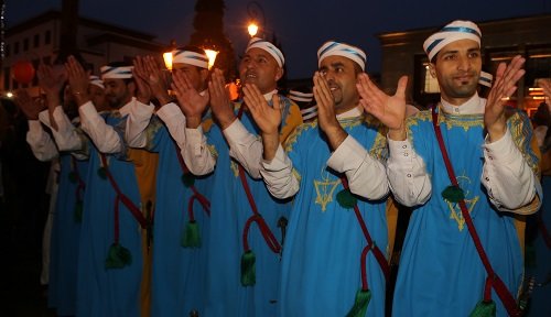 Images. Le nouvel an amazigh célébré devant le Parlement
