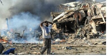 Double attentat à Mogadiscio: le bilan s'alourdit à 45 morts