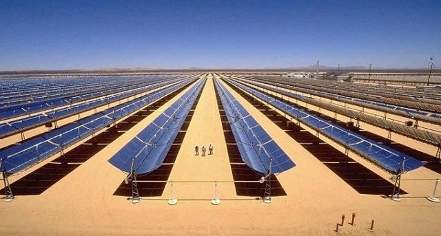 Comment la centrale solaire Noor a passé une semaine sous la neige