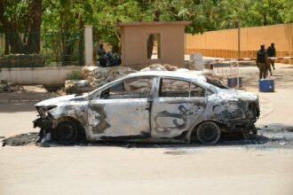 &ldquo;Scènes apocalyptiques&rdquo; à Ouagadougou, un groupe jihadiste revendique les attaques