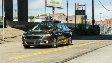 Un véhicule autonome d'Uber impliqué dans un accident mortel