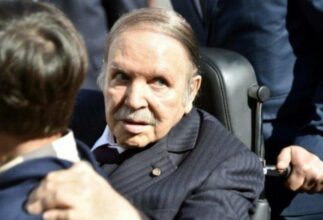 Bouteflika annonce sa candidature pour un 5e mandat