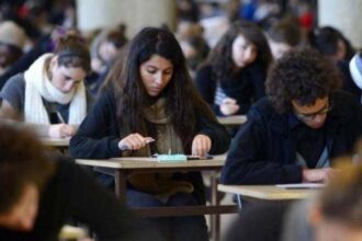 Les doctorants étrangers en France épargnés de la hausse des frais d'inscription?