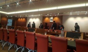 Loi-cadre sur l'enseignement: le débat dans et en dehors du Parlement