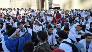 Grève des enseignants: la Majorité soutient Amzazi