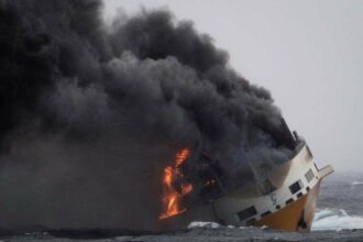Naufrage du navire italien en direction de Casablanca, des véhicules à bord