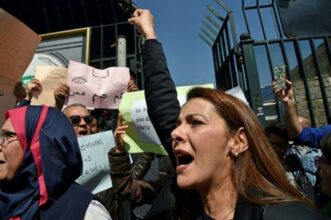 Algérie: le directeur de la télévision nationale limogé