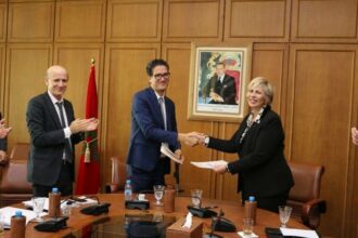 Signature d'une convention entre le ministère des Finances et l'AMMC