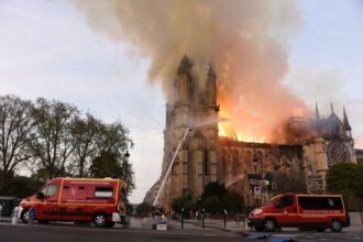 URGENT. La cathédrale Notre-Dame de Paris en flammes