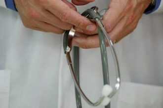 Impôts: Les médecins du privé protestent contre les propos de Chorfi