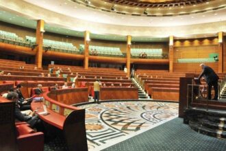 Bilan d'étape du gouvernement: ce que pensent la majorité et l'opposition