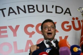Istanbul : le candidat de l'opposition gagne, un revers pour Erdogan