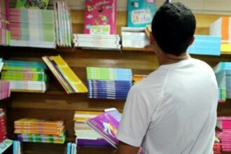 Education: la distribution des manuels actualisés bientôt achevée