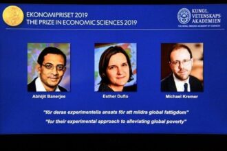 Le Nobel d'économie 2019 à un trio de chercheurs