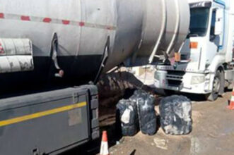 Saisie à Bouznika de 6 tonnes de vêtements de contrebande