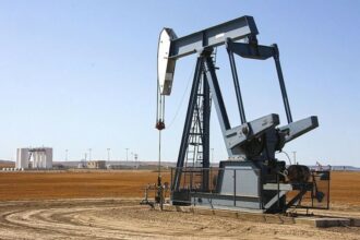 Le cours du pétrole bondit après la mort d'un puissant général iranien