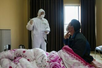 Coronavirus: 563 morts en Chine, 28.000 contaminés, 20 pays touchés