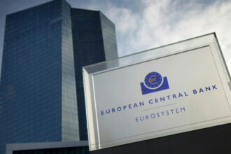 Covid-19: BCE demande aux banques européennes de ne pas distribuer de dividendes