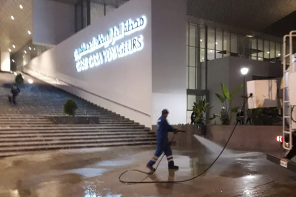 Désinfection des espaces publics dans plusieurs villes marocaines